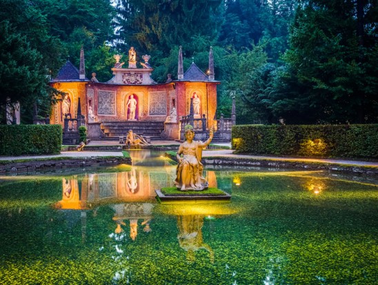 Ausflugsziel Schloss Hellbrunn und Wasserspiele in Salzburg